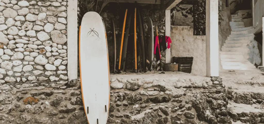 Ambiente surfero relajado en Tabanan